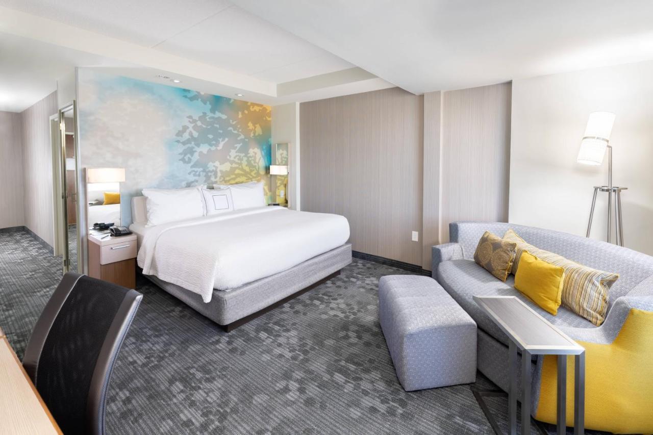| Courtyard by Marriott Bowie