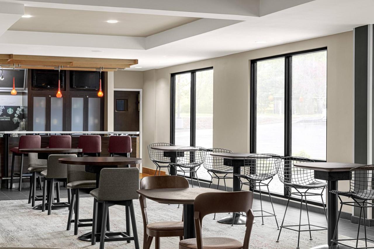 | Courtyard Paducah West