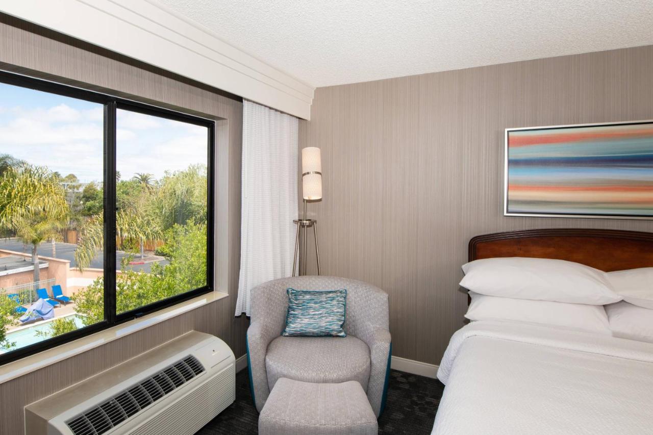  | Courtyard by Marriott Oakland Airport