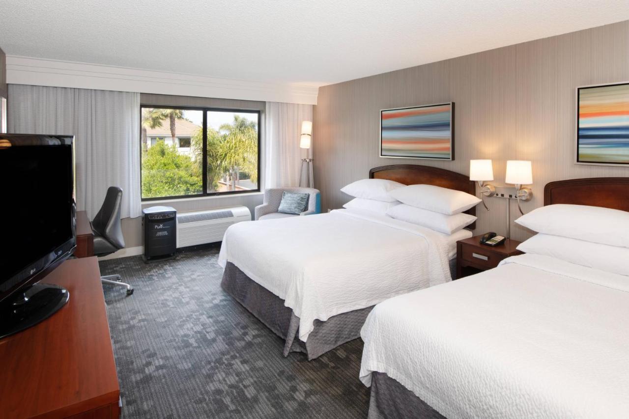  | Courtyard by Marriott Oakland Airport