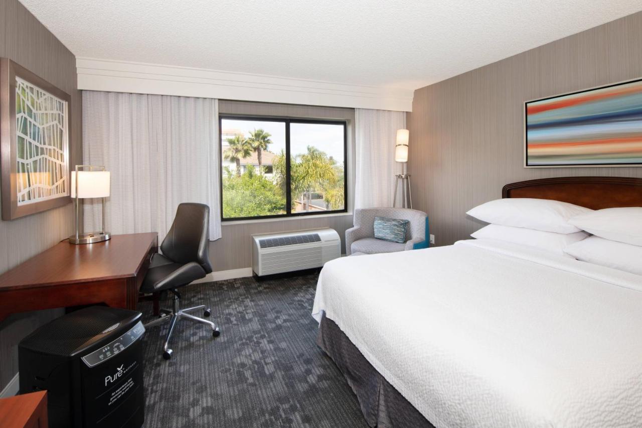  | Courtyard by Marriott Oakland Airport