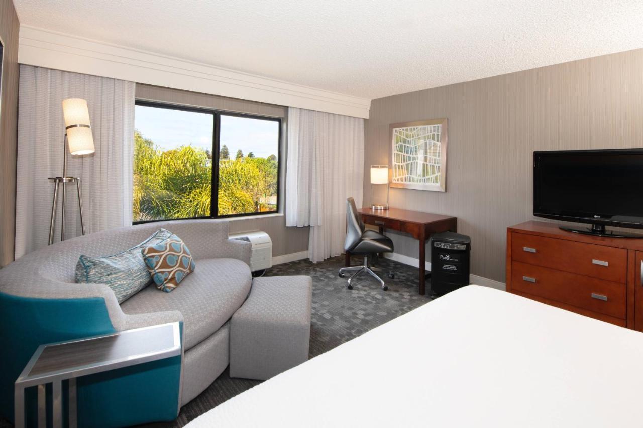  | Courtyard by Marriott Oakland Airport