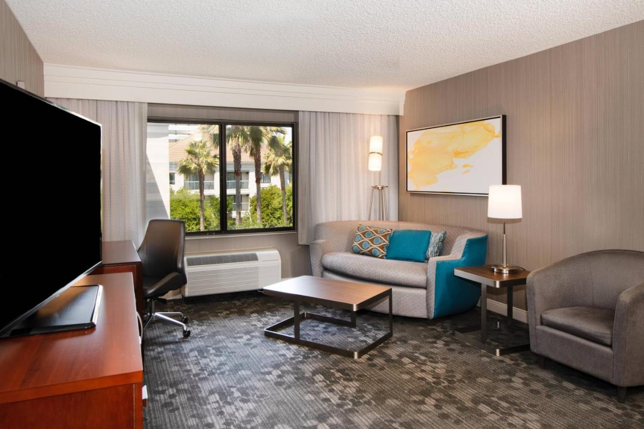  | Courtyard by Marriott Oakland Airport