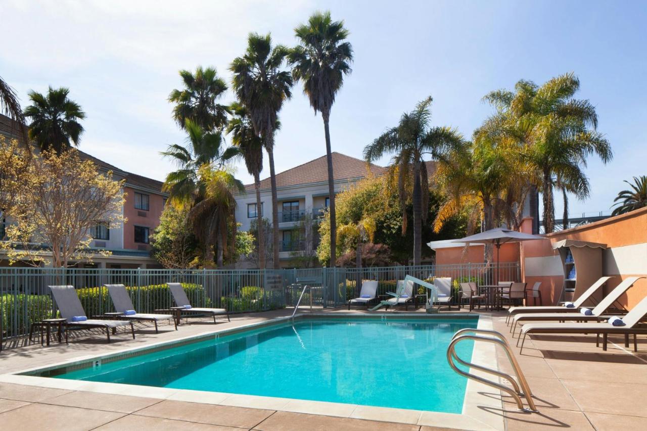  | Courtyard by Marriott Oakland Airport