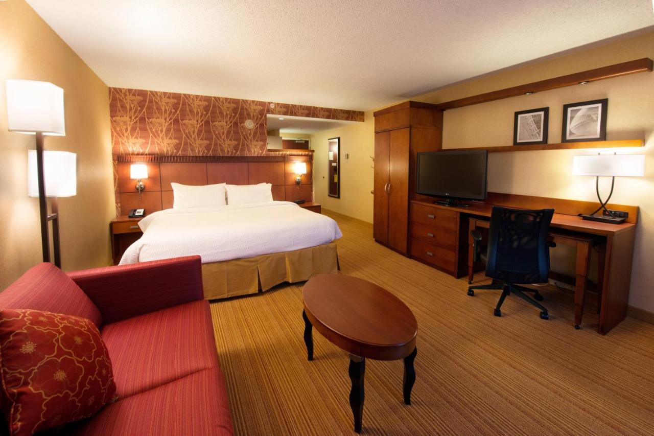 | Courtyard by Marriott Canton