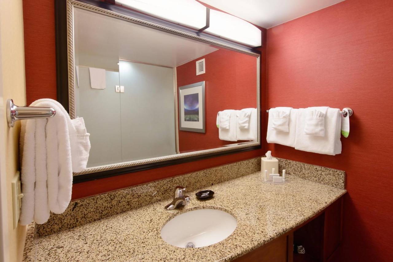 | Courtyard by Marriott Canton