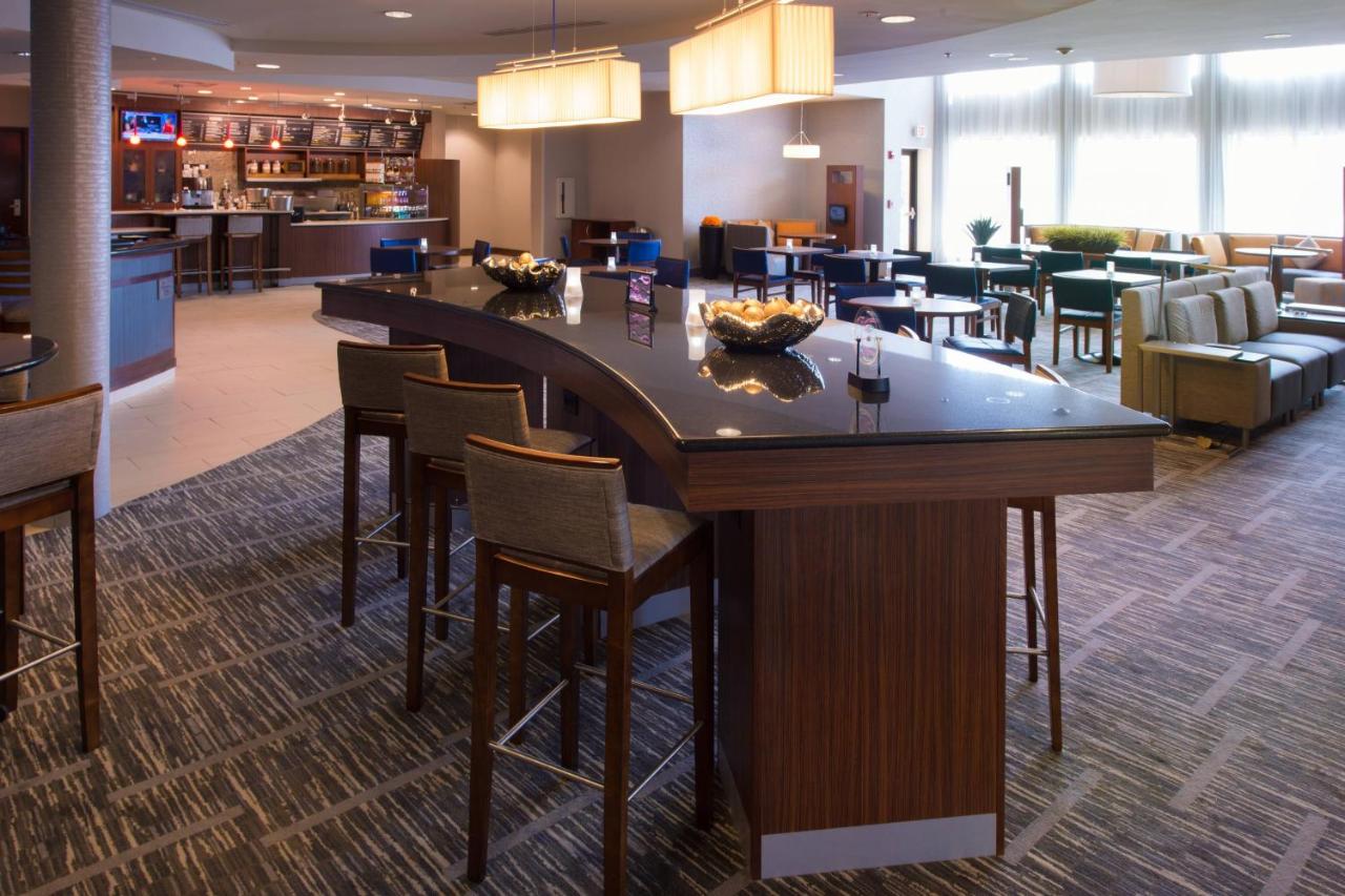 | Courtyard by Marriott Canton