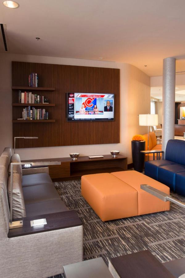 | Courtyard by Marriott Canton