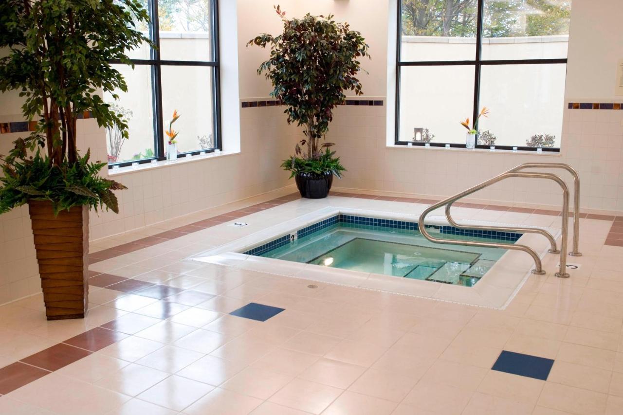 | Courtyard by Marriott Canton