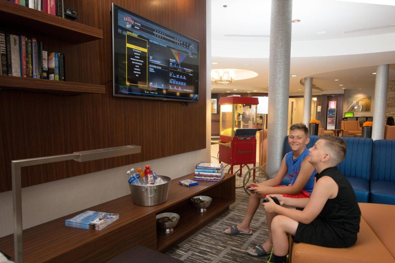 | Courtyard by Marriott Canton