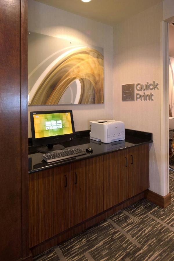 | Courtyard by Marriott Canton