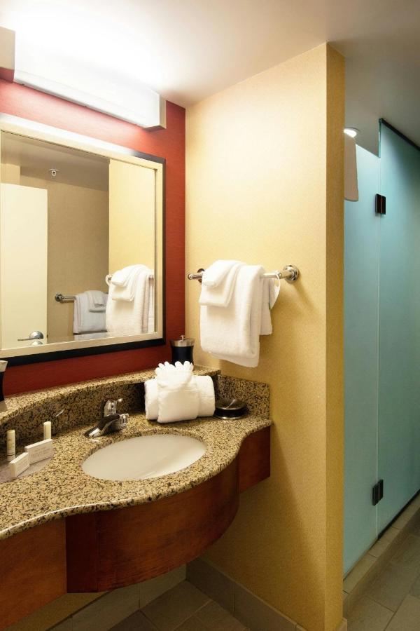 | Courtyard by Marriott Canton