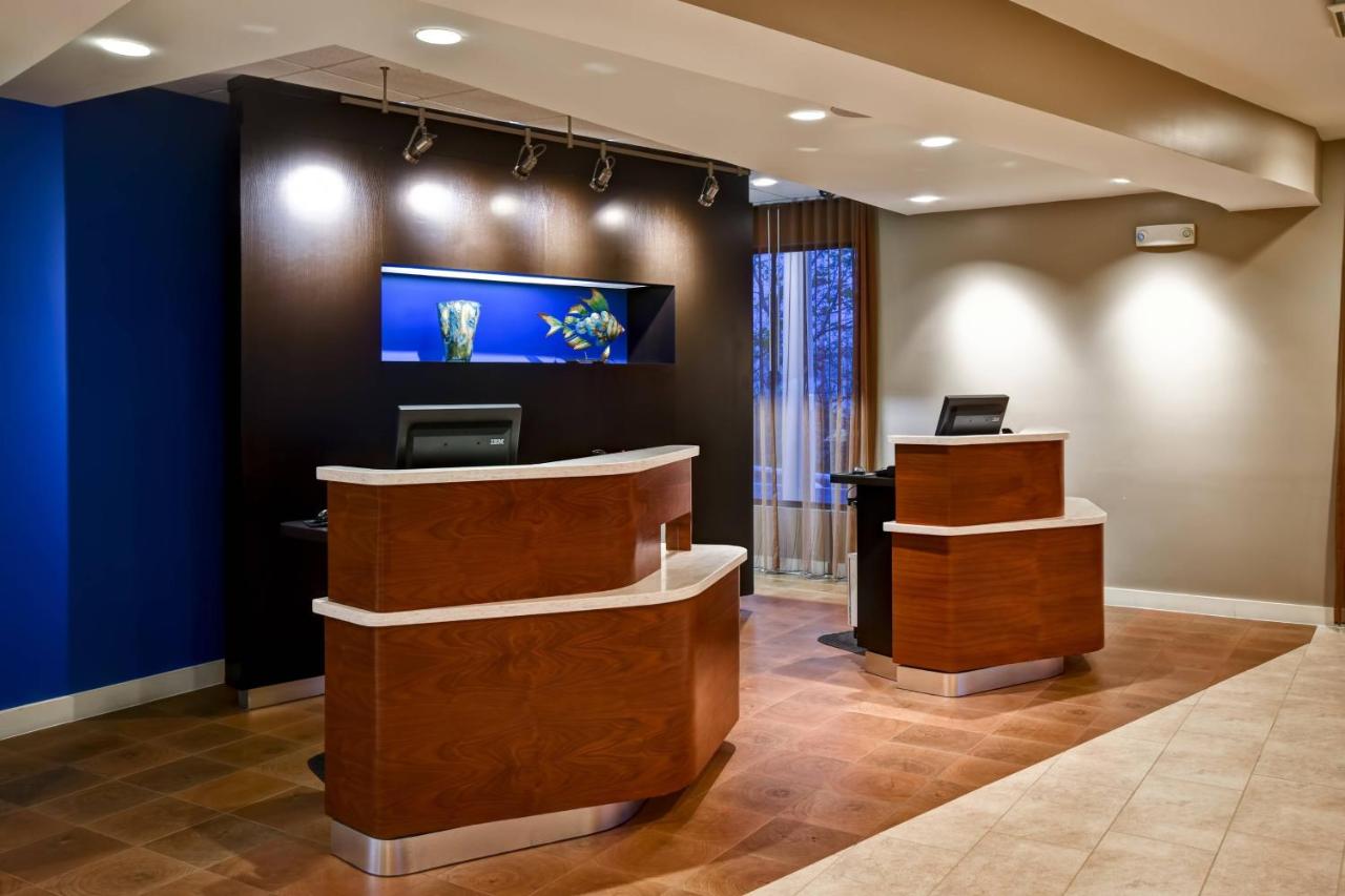 | Courtyard Cape Cod Hyannis