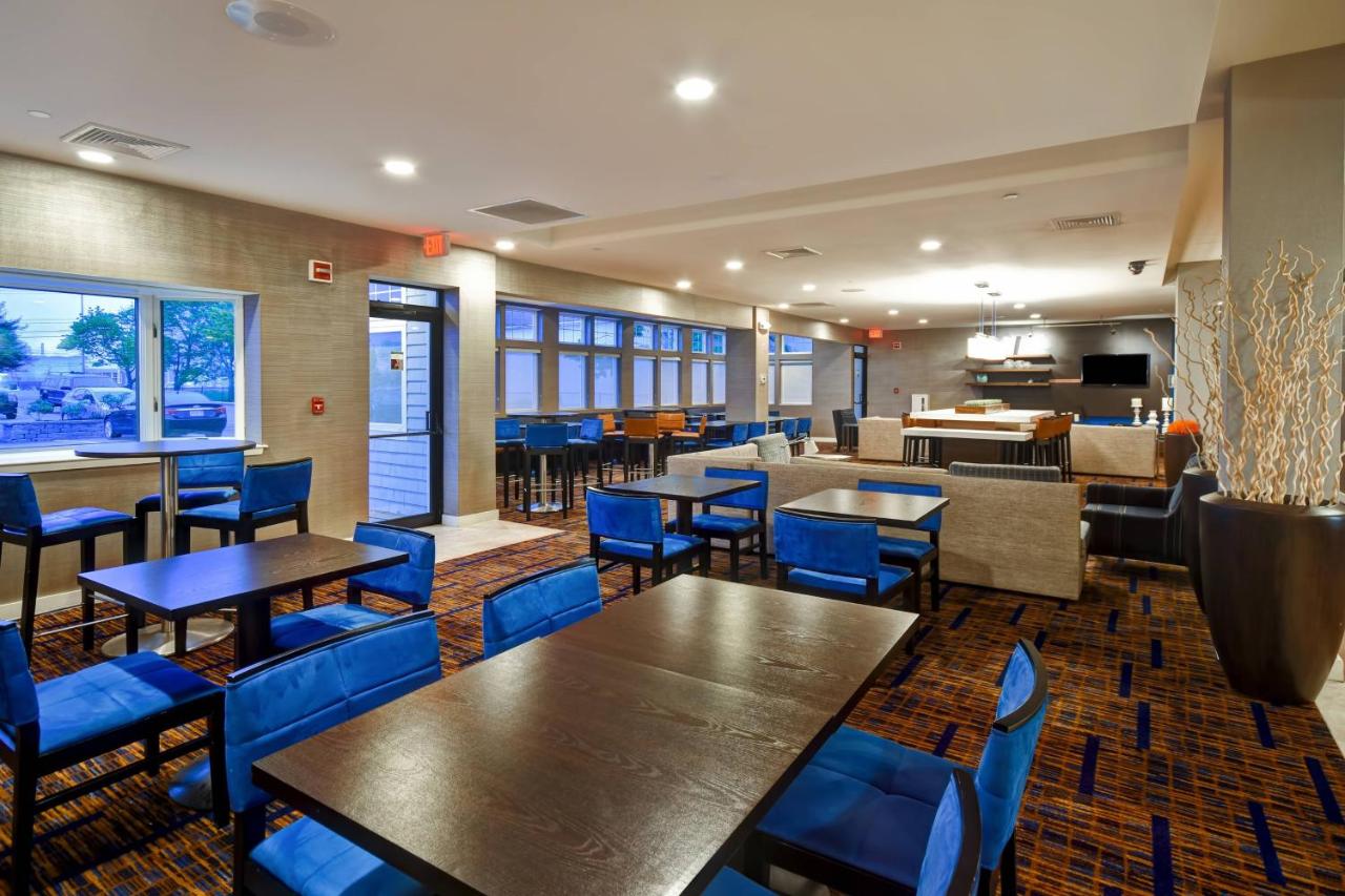 | Courtyard Cape Cod Hyannis