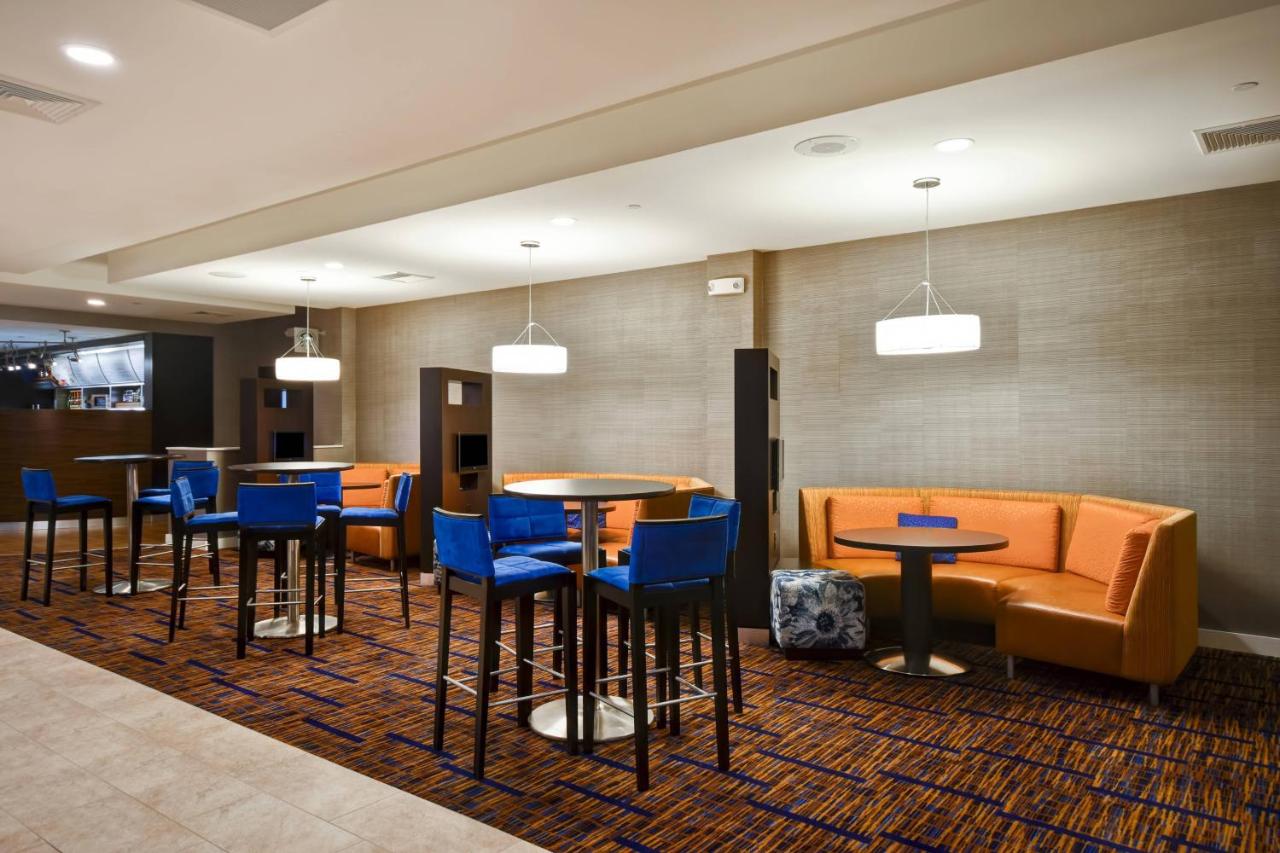 | Courtyard Cape Cod Hyannis