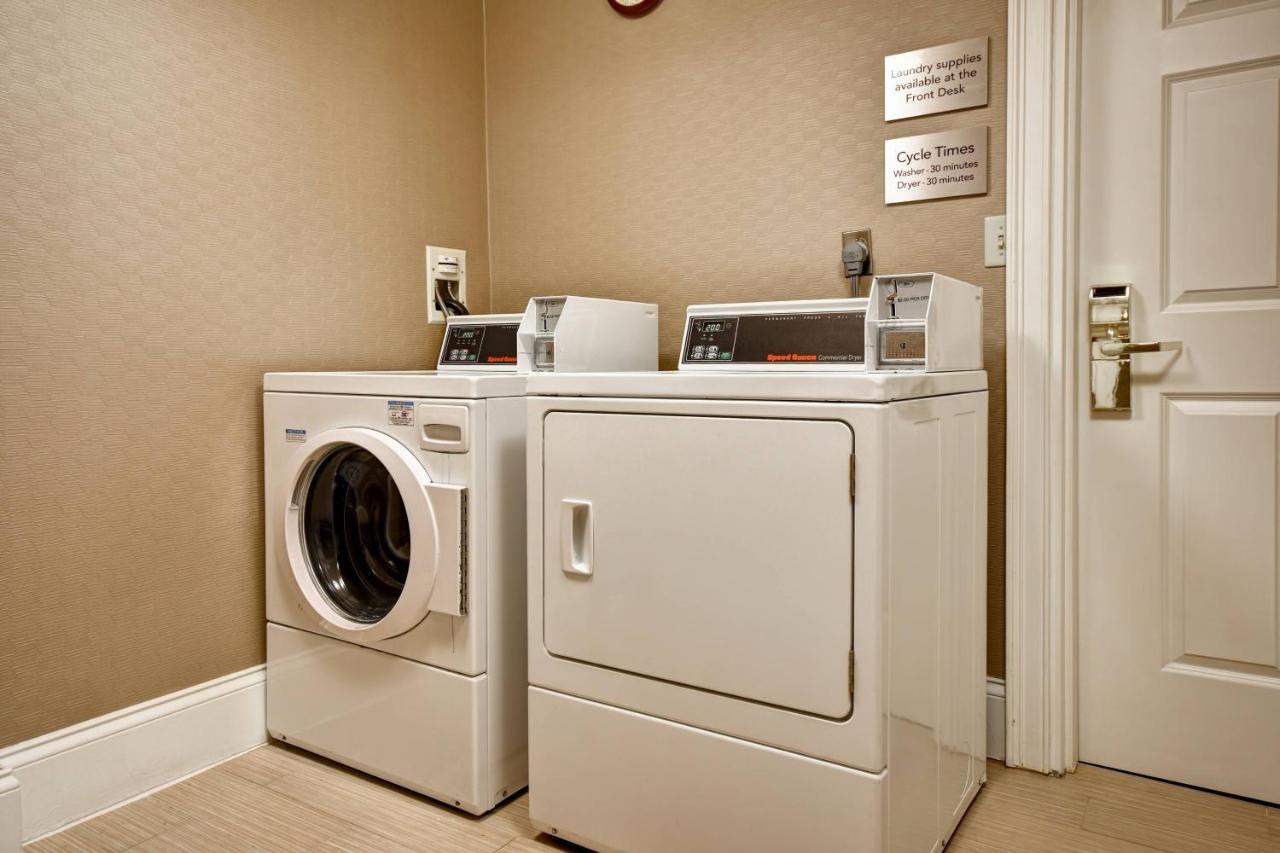 | Courtyard Cape Cod Hyannis