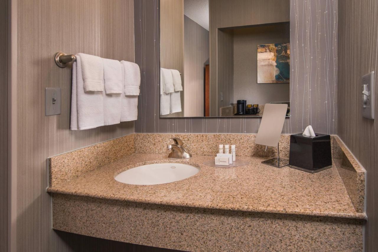  | Courtyard by Marriott Washington Dulles Airport Chantilly