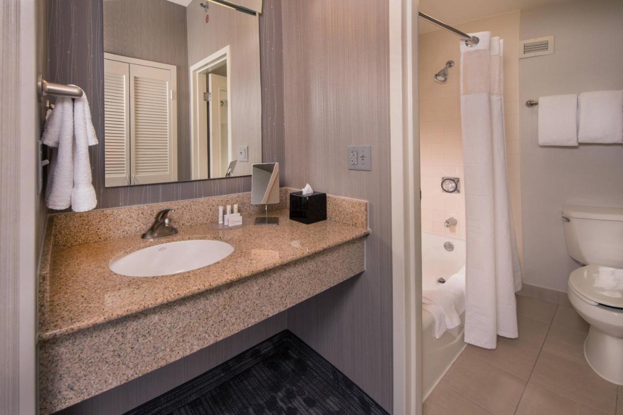  | Courtyard by Marriott Washington Dulles Airport Chantilly