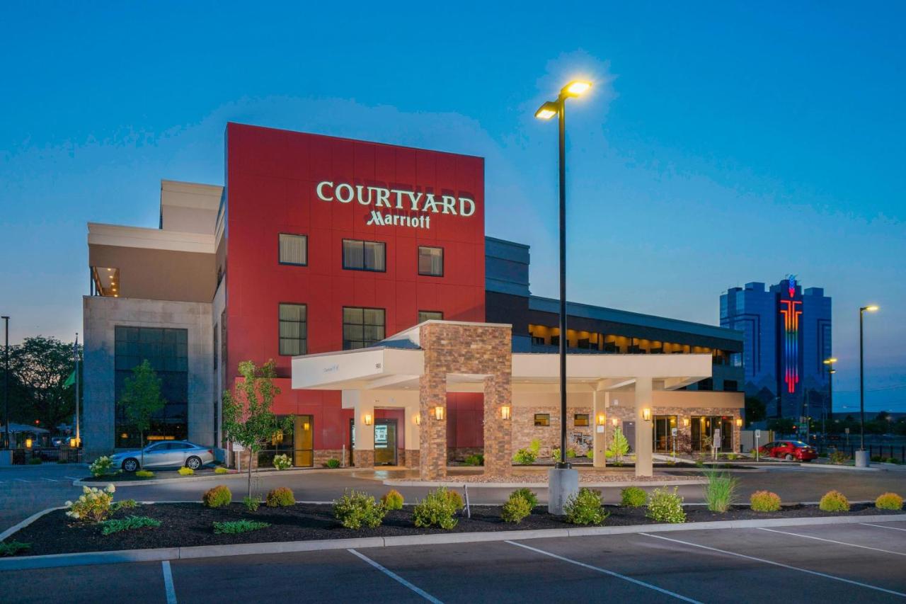  | Courtyard by Marriott Niagara Falls USA