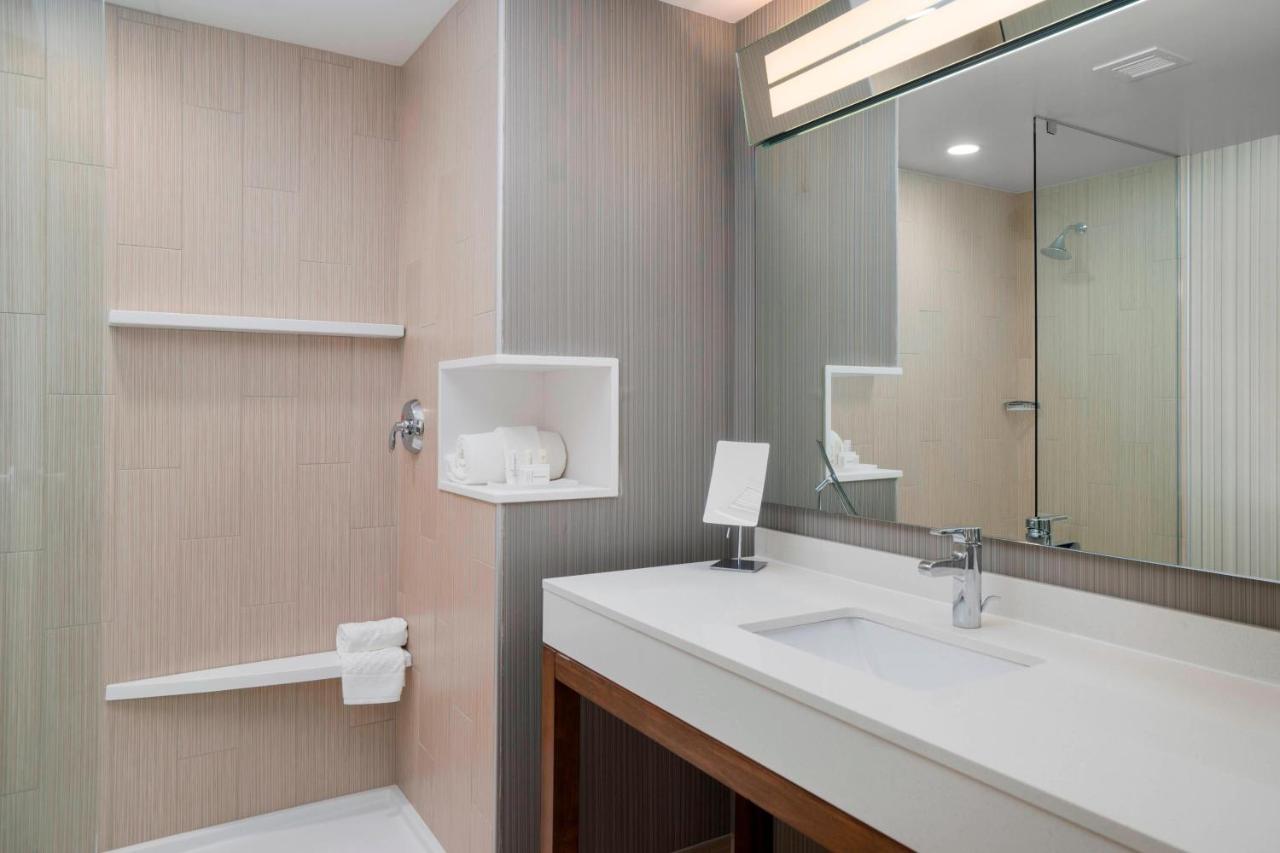  | Courtyard by Marriott Niagara Falls USA