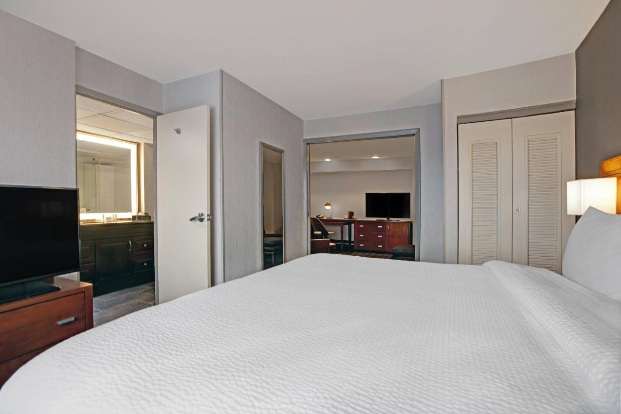 | Courtyard Chicago Elmhurst/Oakbrook Area
