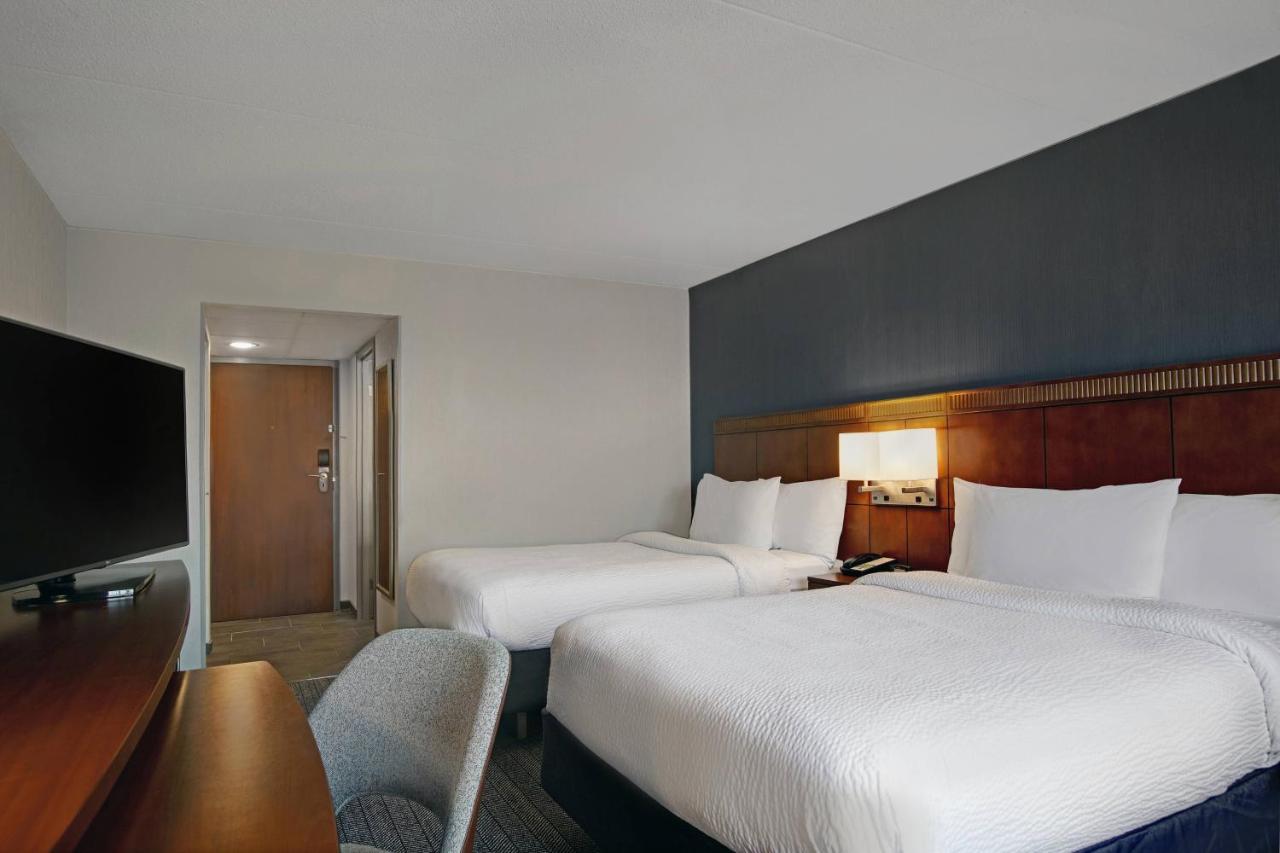| Courtyard Chicago Elmhurst/Oakbrook Area