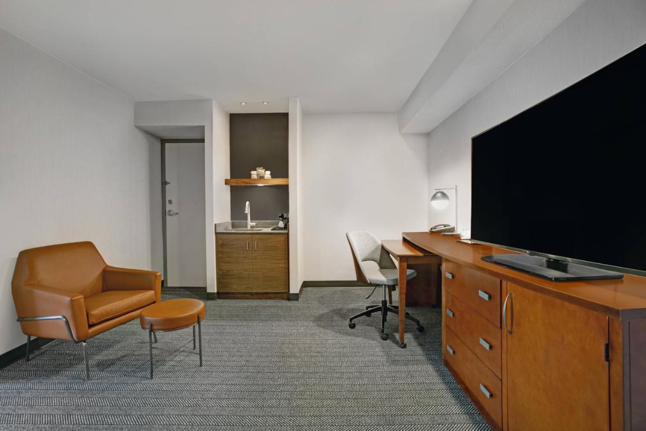 | Courtyard Chicago Elmhurst/Oakbrook Area