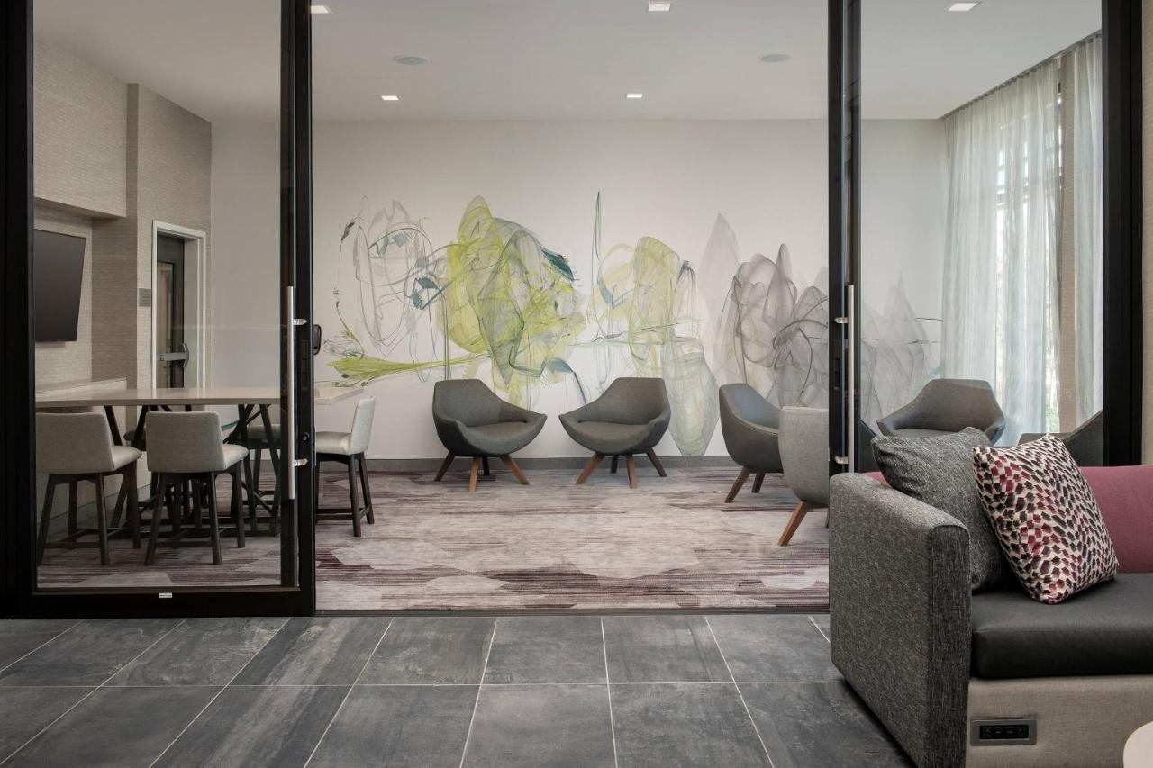 | Courtyard Portland East