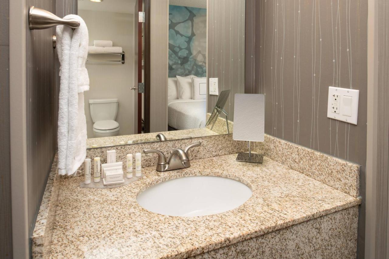  | Courtyard by Marriott Portland Airport