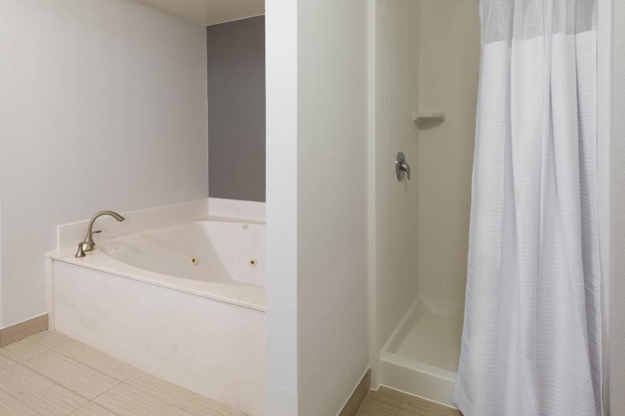 Courtyard by Marriott Wilmington / Wrightsville Beach