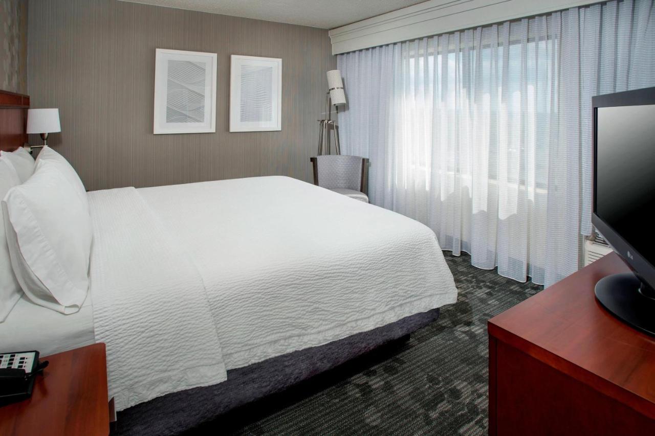 | Courtyard by Marriott Philadelphia Plymouth Meeting