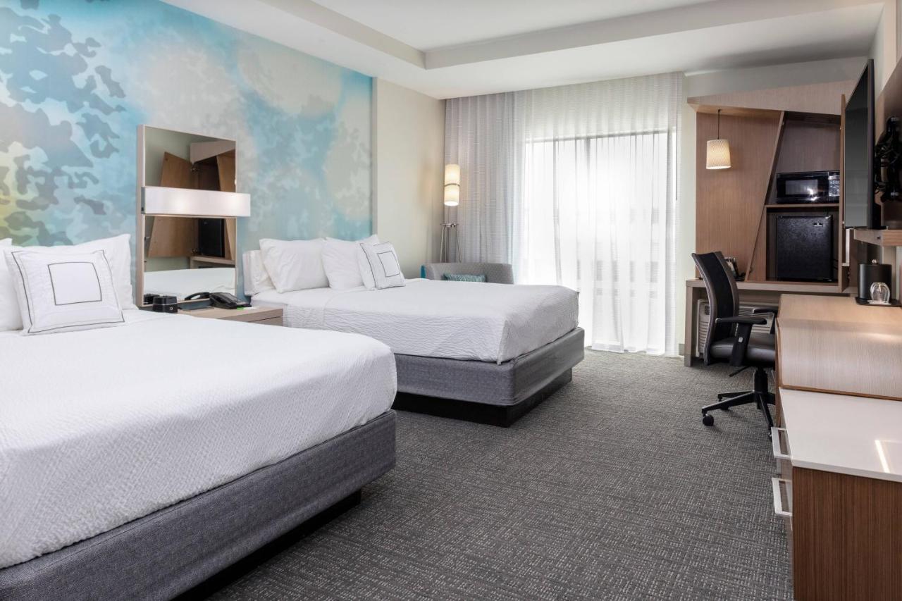 Queen Room with Two Queen Beds at Courtyard by Marriott Indianapolis West - Speedway