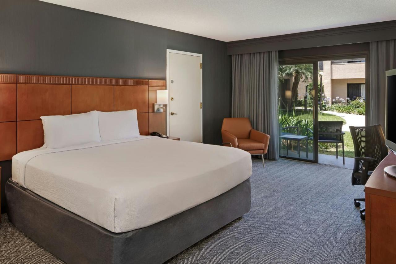 | Courtyard by Marriott Anaheim Buena Park