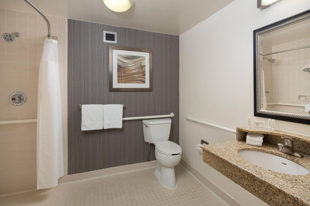  | Courtyard Chicago Wood Dale / Itasca