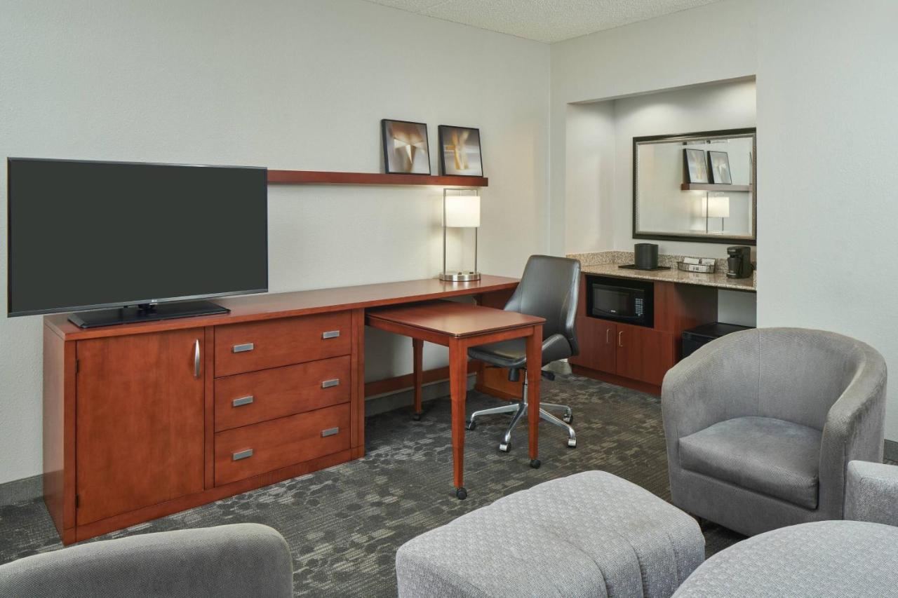  | Courtyard Chicago Wood Dale / Itasca