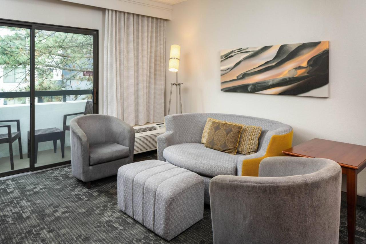  | Courtyard Chicago Wood Dale / Itasca