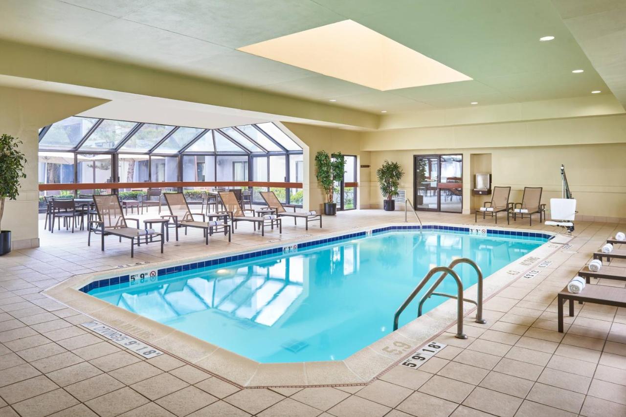  | Courtyard Chicago Wood Dale / Itasca