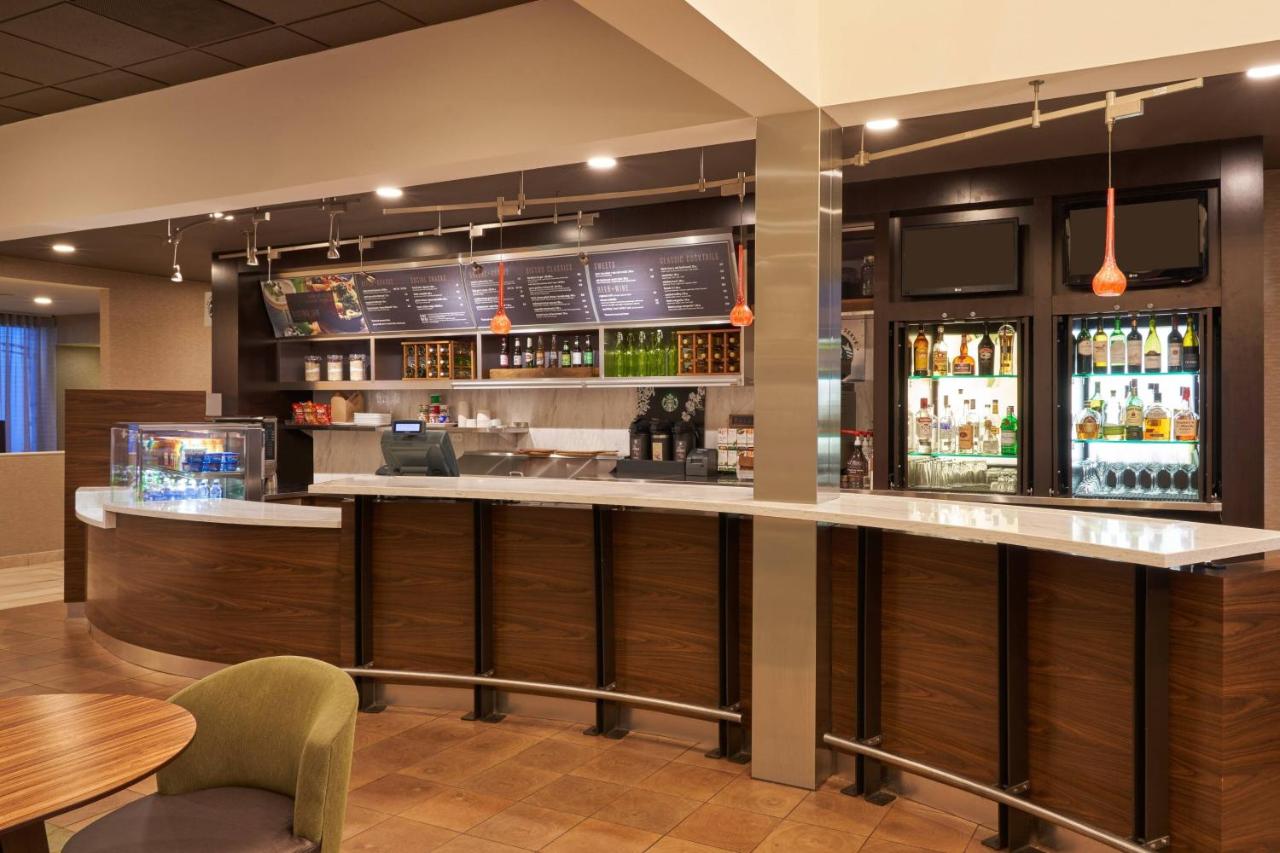  | Courtyard Chicago Wood Dale / Itasca