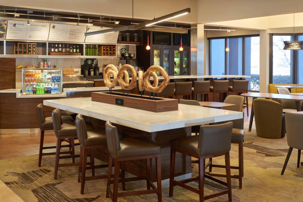  | Courtyard Chicago Wood Dale / Itasca