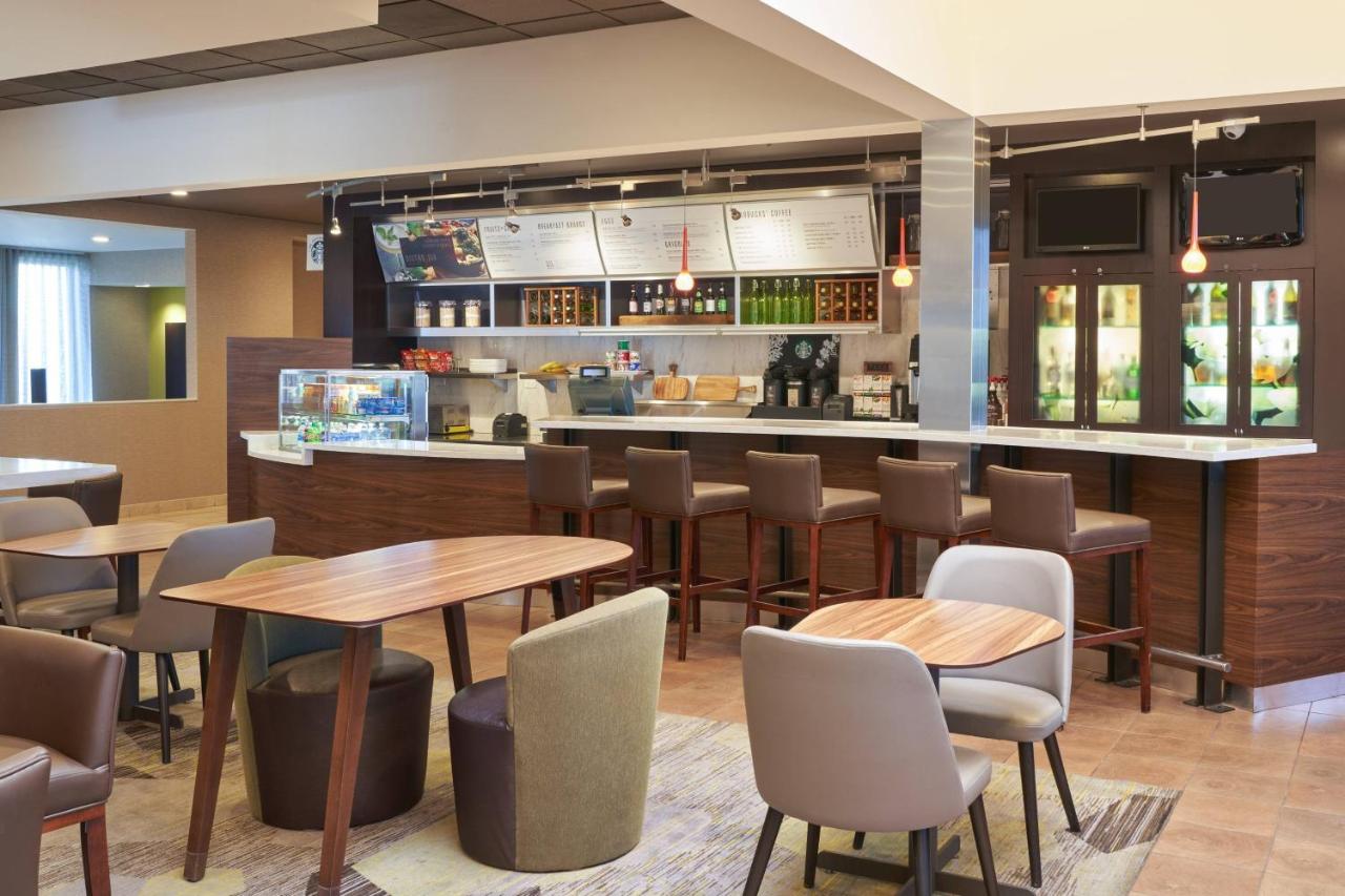  | Courtyard Chicago Wood Dale / Itasca