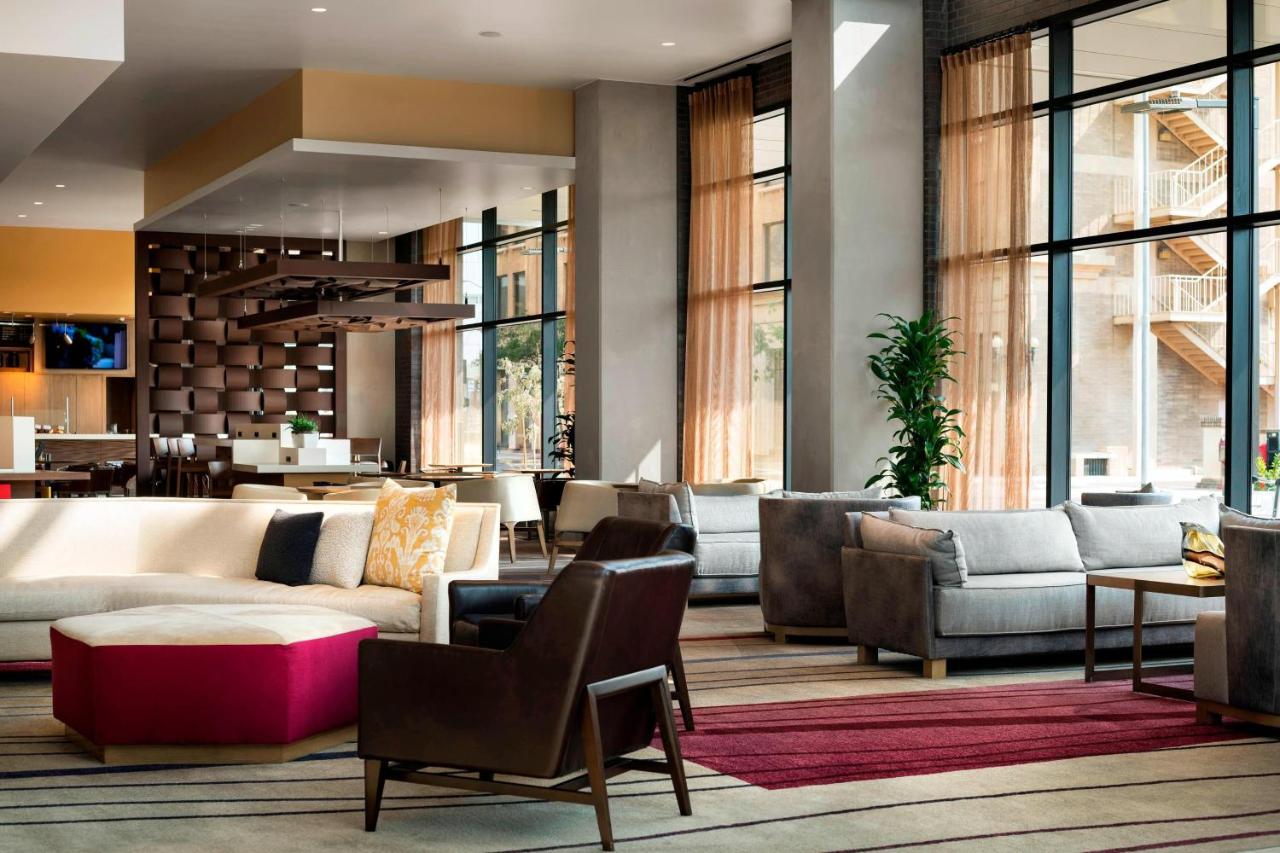 | Courtyard by Marriott Phoenix Downtown