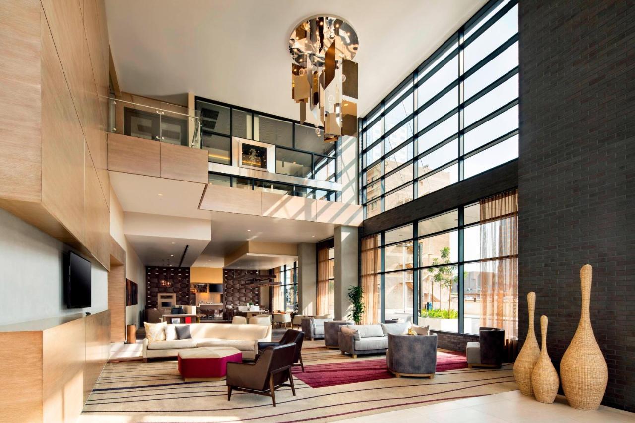 | Courtyard by Marriott Phoenix Downtown