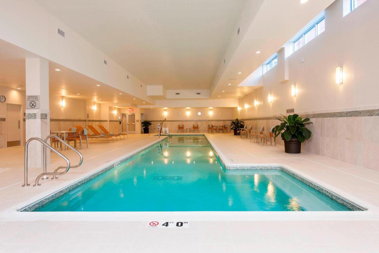 | Courtyard Peoria Downtown