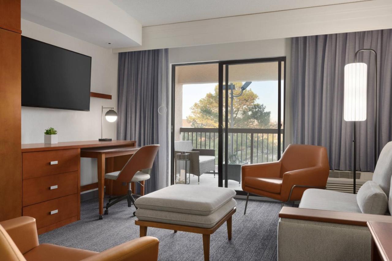 | Courtyard Greenville