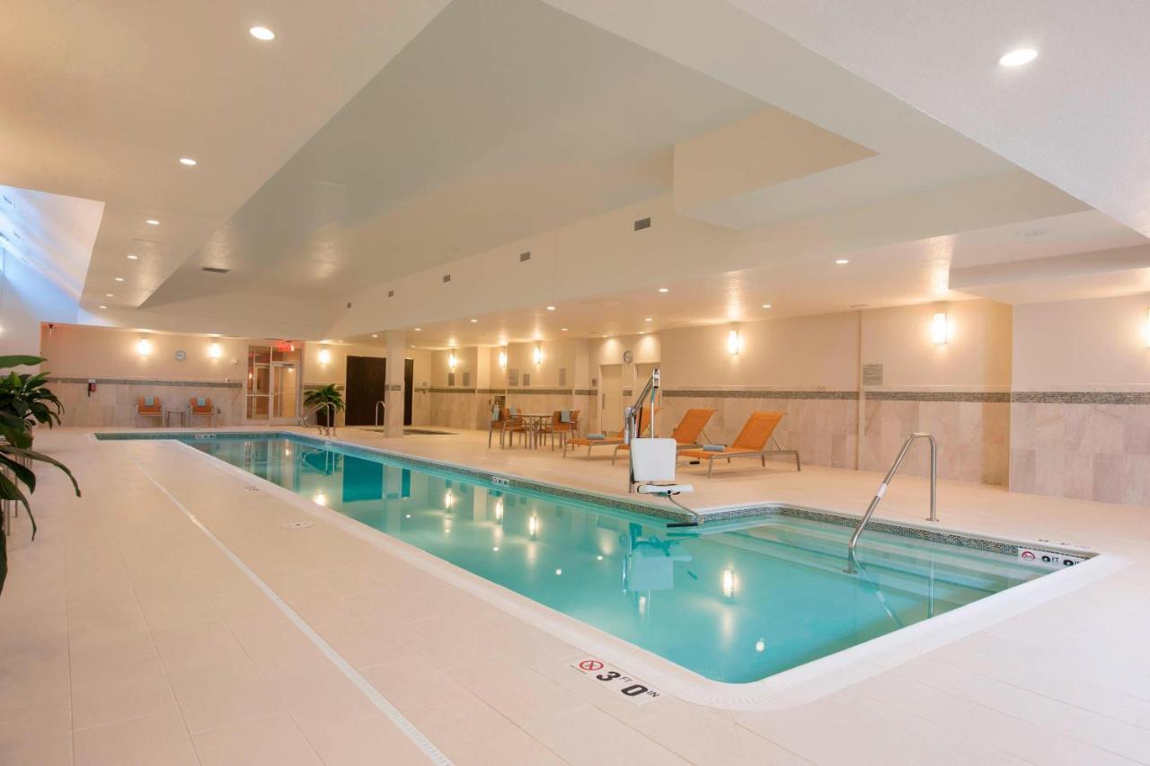 | Courtyard Peoria Downtown