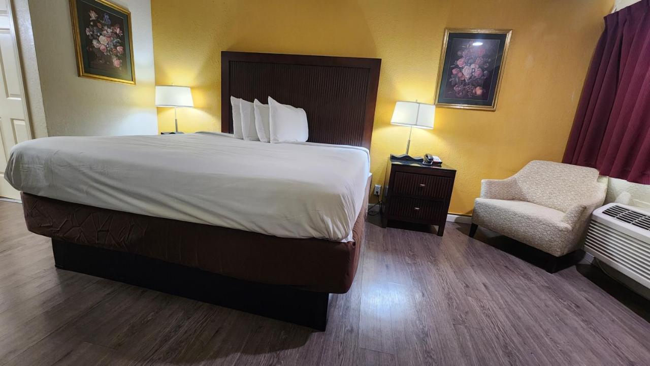 | Mission Inn and Suites