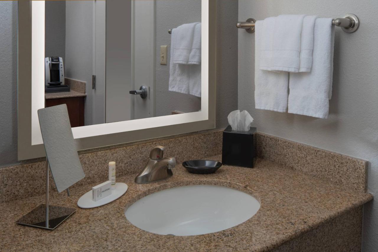  | Courtyard by Marriott Jacksonville at the Mayo Clinic Campus/Beaches