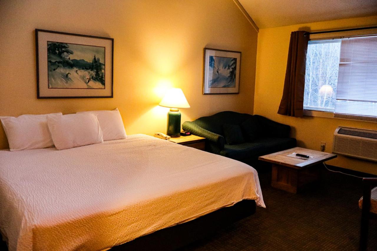 | Snowy Owl Inn