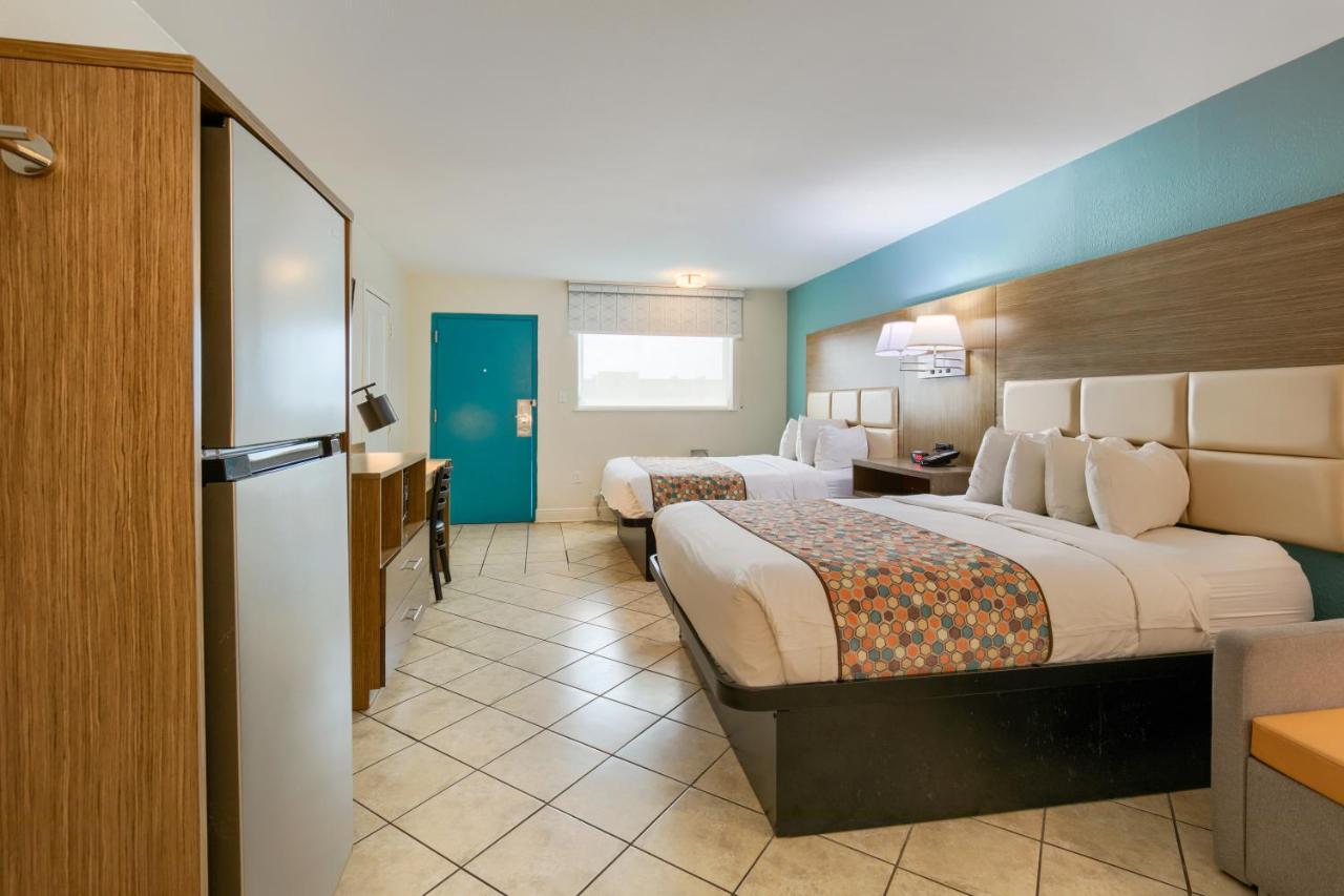 Queen Room with Two Queen Beds - Disability Access at Beachside Resort Hotel