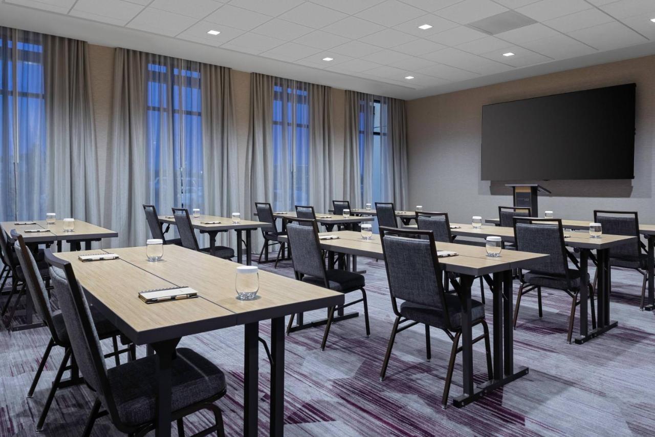 | Courtyard Pasco Tri-Cities Airport